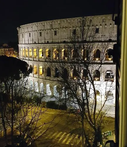 Colosseum Corner